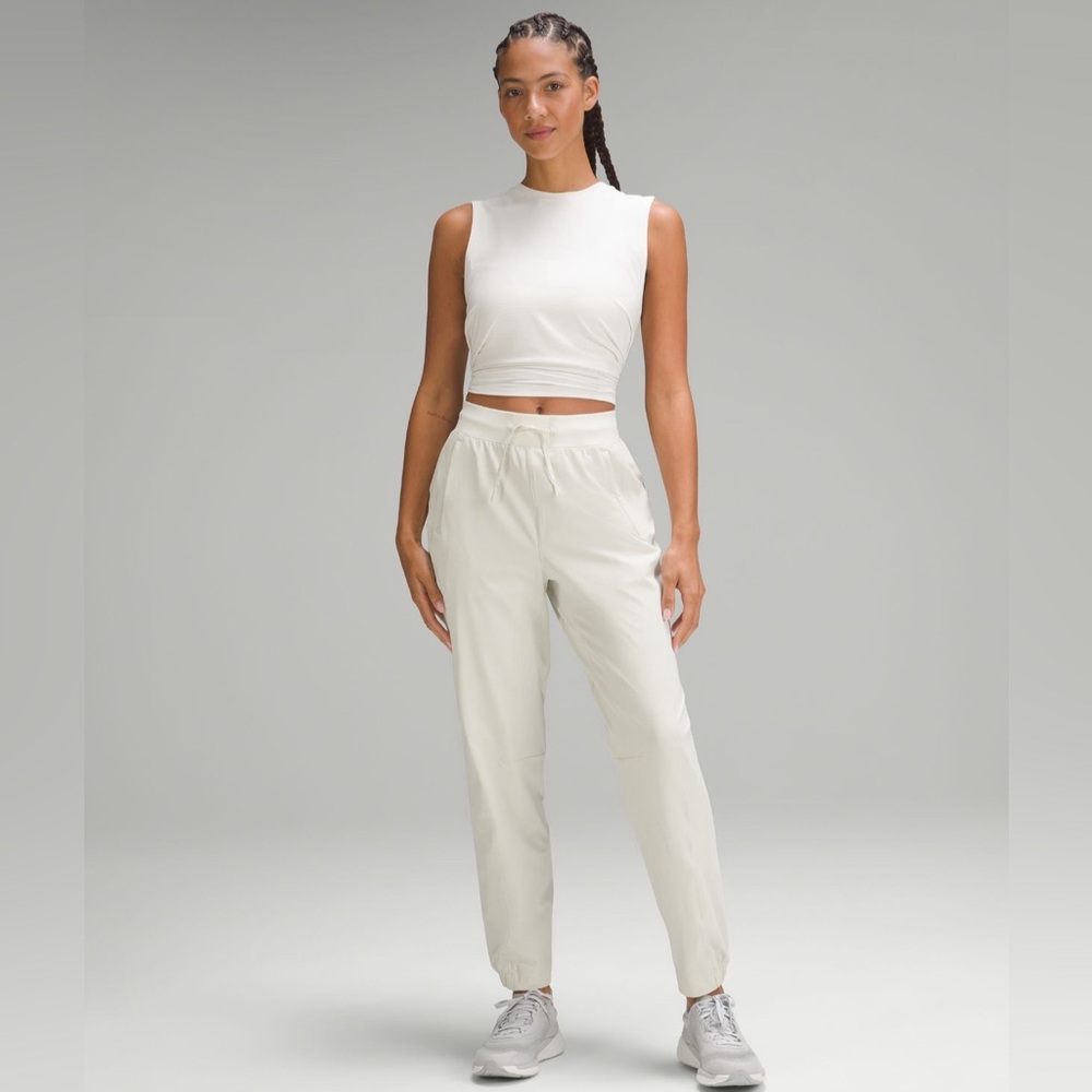 Lululemon License to Train High-Rise Pant, Bone, Size 10